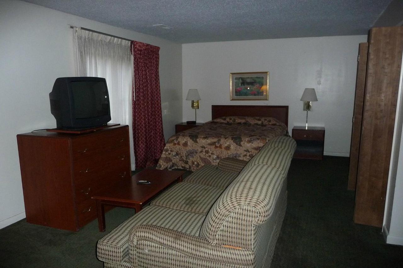 Huntsville Hotel & Suites Экстерьер фото